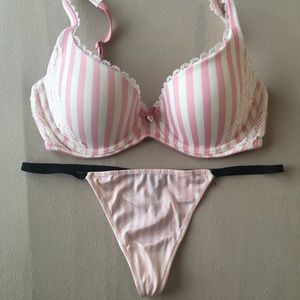 NWOT VS Pink & White Stripe V-String One Size